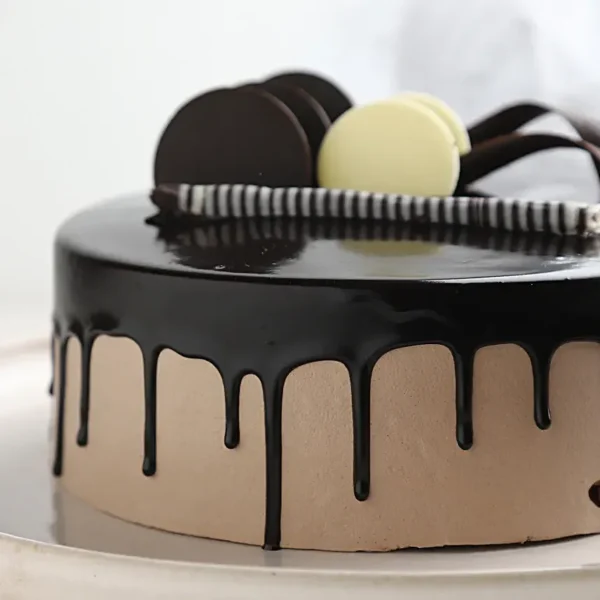 Chocolate Cream Cake - Image 4