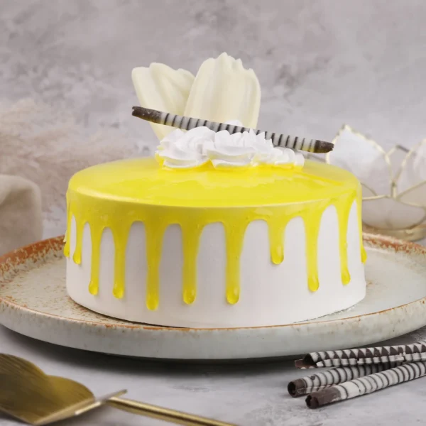 Pineapple Paradise Cake - Image 3