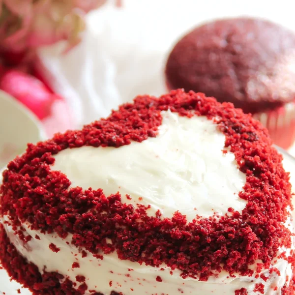Red Velvet Heart Cream Cake - Image 4