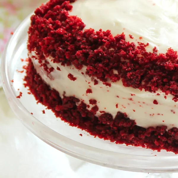 Red Velvet Heart Cream Cake - Image 3