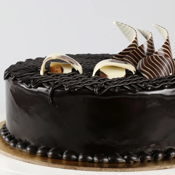 Rich Chocolate Splash Cake - Image 2